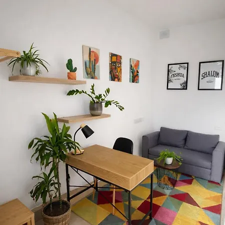 Shalom Haven Lejlighed