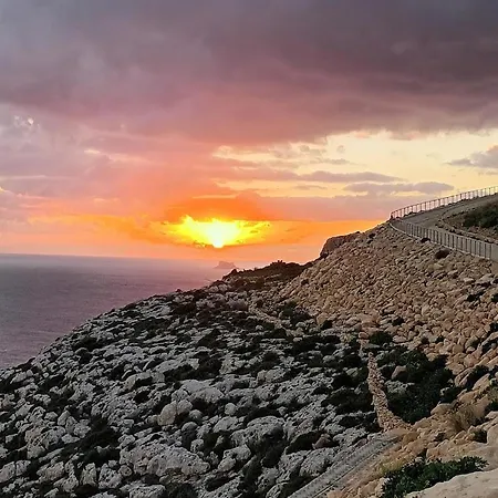 Shalom Haven * Zurrieq